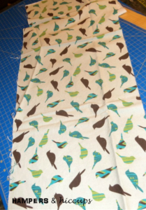 Learn how to make cloth napkins. Easy diy sewing photo tutorial for making cloth napkins. Replace all your paper products with easy to make alternatives. Easy to wash. Fun and elegant to use. Be environmentally friendly with these cloth napkins. How to make your own cloth napkins. Get rid of all the yucky disposables!