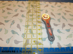 Learn how to make cloth napkins. Easy diy sewing photo tutorial for making cloth napkins. Replace all your paper products with easy to make alternatives. Easy to wash. Fun and elegant to use. Be environmentally friendly with these cloth napkins. How to make your own cloth napkins. Get rid of all the yucky disposables!