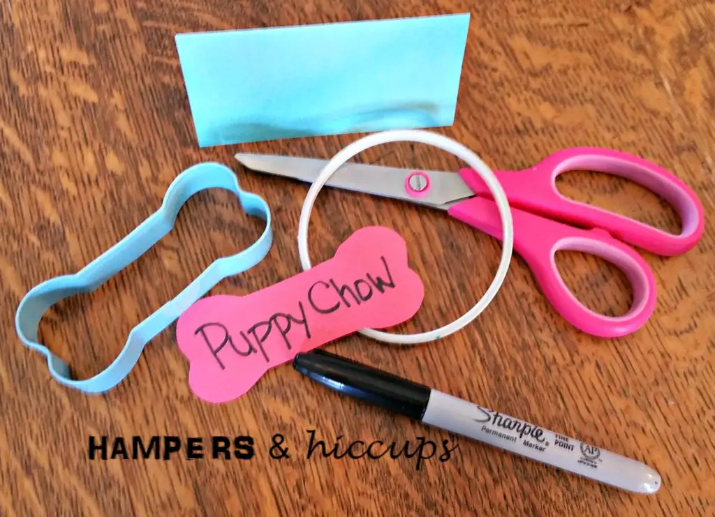 Paw patrol party. Paw patrol decorating ideas. Decorating for a paw patrol party #pawpatrol #birthdayparty Easy diy ideas for a paw patrol theme party