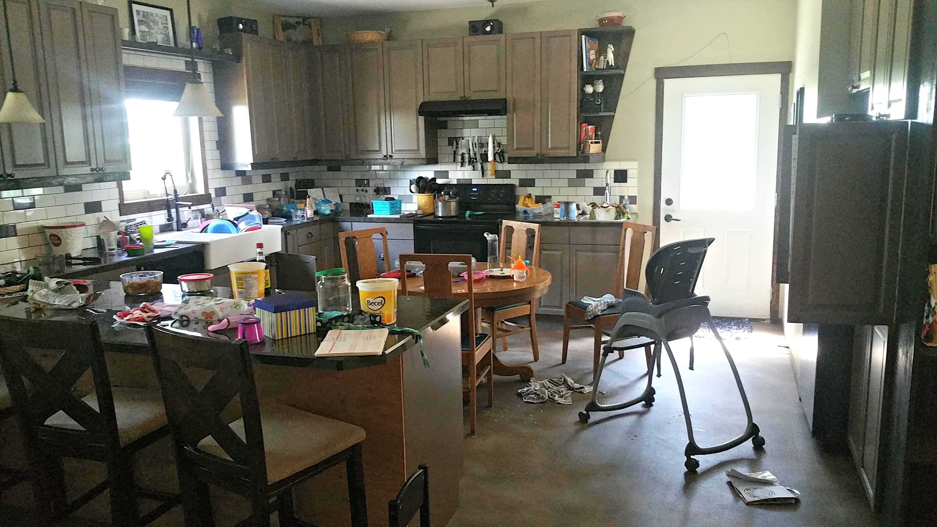 how to be a mroe efficient homemaker. increase productivity as a homemaker. the one room you need to keep clean. Where to start when your house is a disaster. Homemaking tips. The one room every homemaker needs to focus on. The heart of the home. Kitchen cleaning. How to boost efficiency. Maximize productivity. Have a happier home