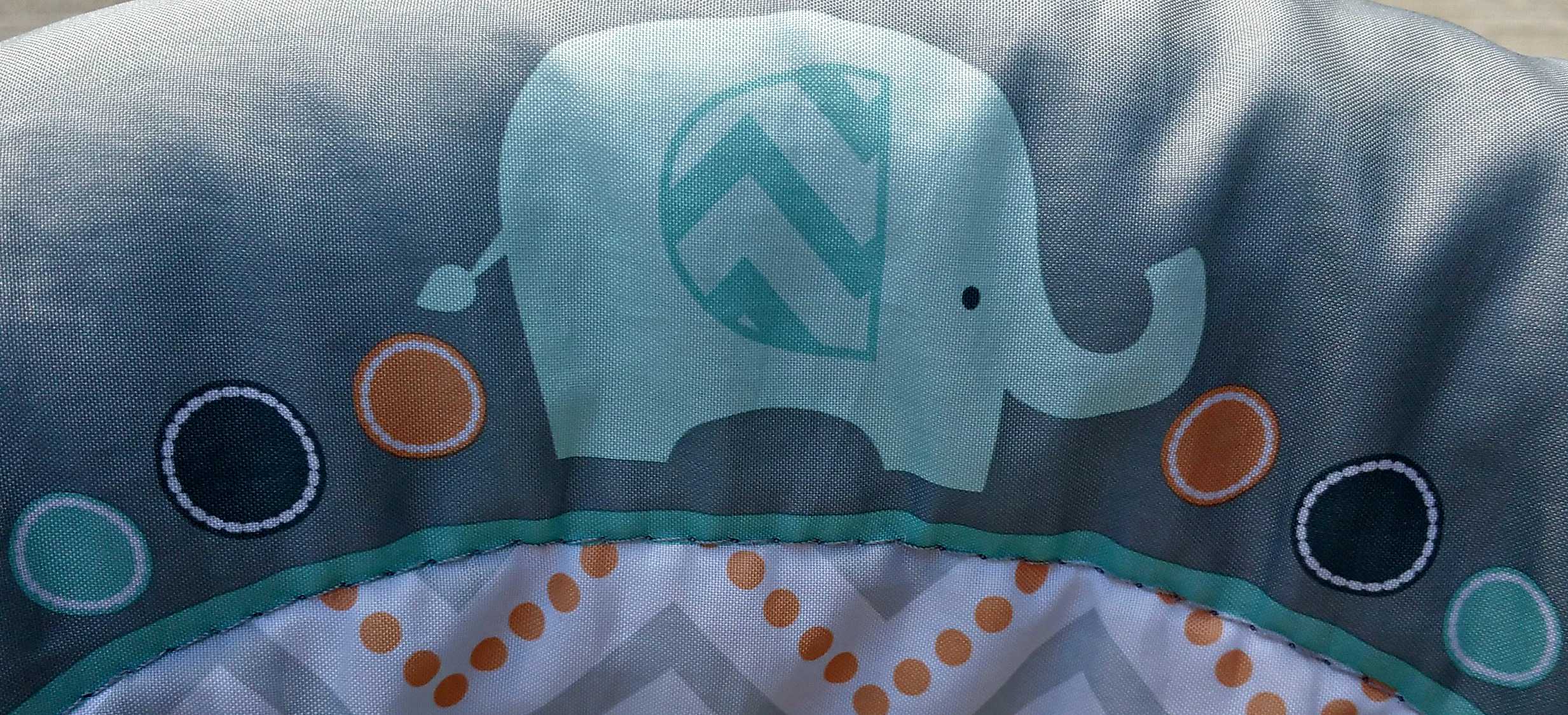 are you looking to start weaning your baby? wondering how to start your baby on solids? Try baby-led weaning for fast and fun results. perfect for the lazy #momlife. #blw how to wean a baby. great resource for advice on giving a baby food and when to start introducing solids.