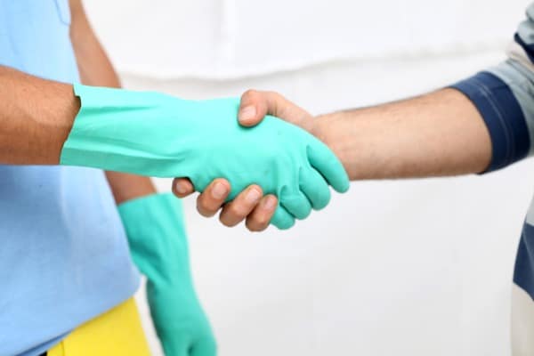 cleaning-worker-and-owner
