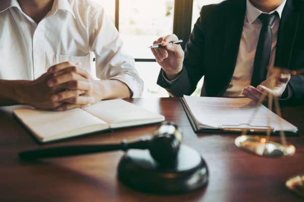 lawyer-explained-to-the-client