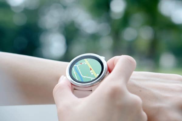 hand setting route for gps on the smart watch