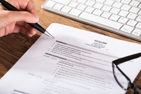 job seeker review resume