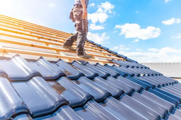 Advice for Homeowners Planning a Roof Renovation hdr
